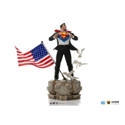Clark Kent Deluxe Art scale statue Statue